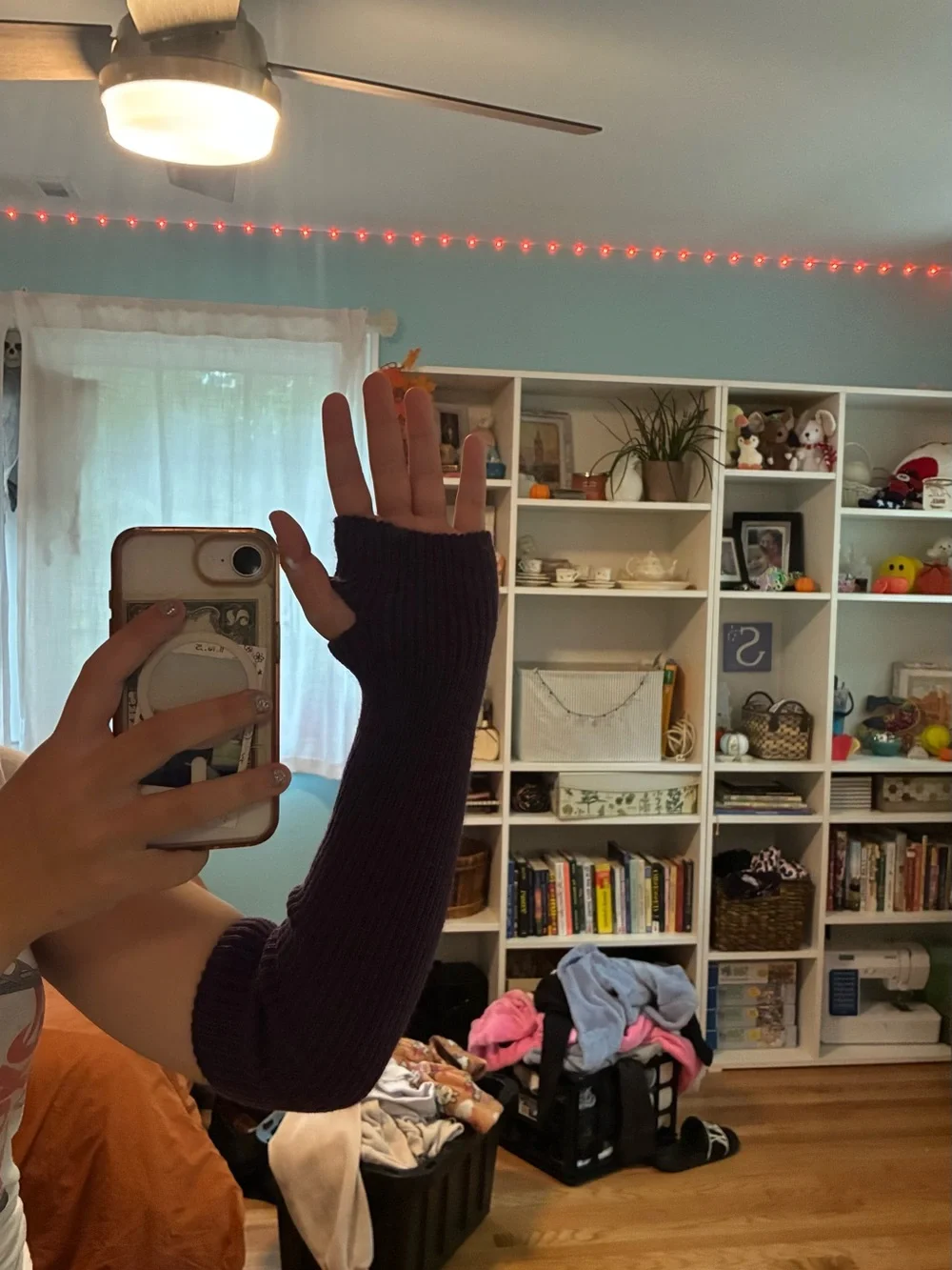 Stretch Ribbed Thumbhole Arm Warmers - Deep Purple